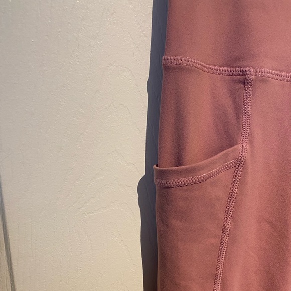 Pink high waisted leggings with pockets!! - Picture 3 of 4